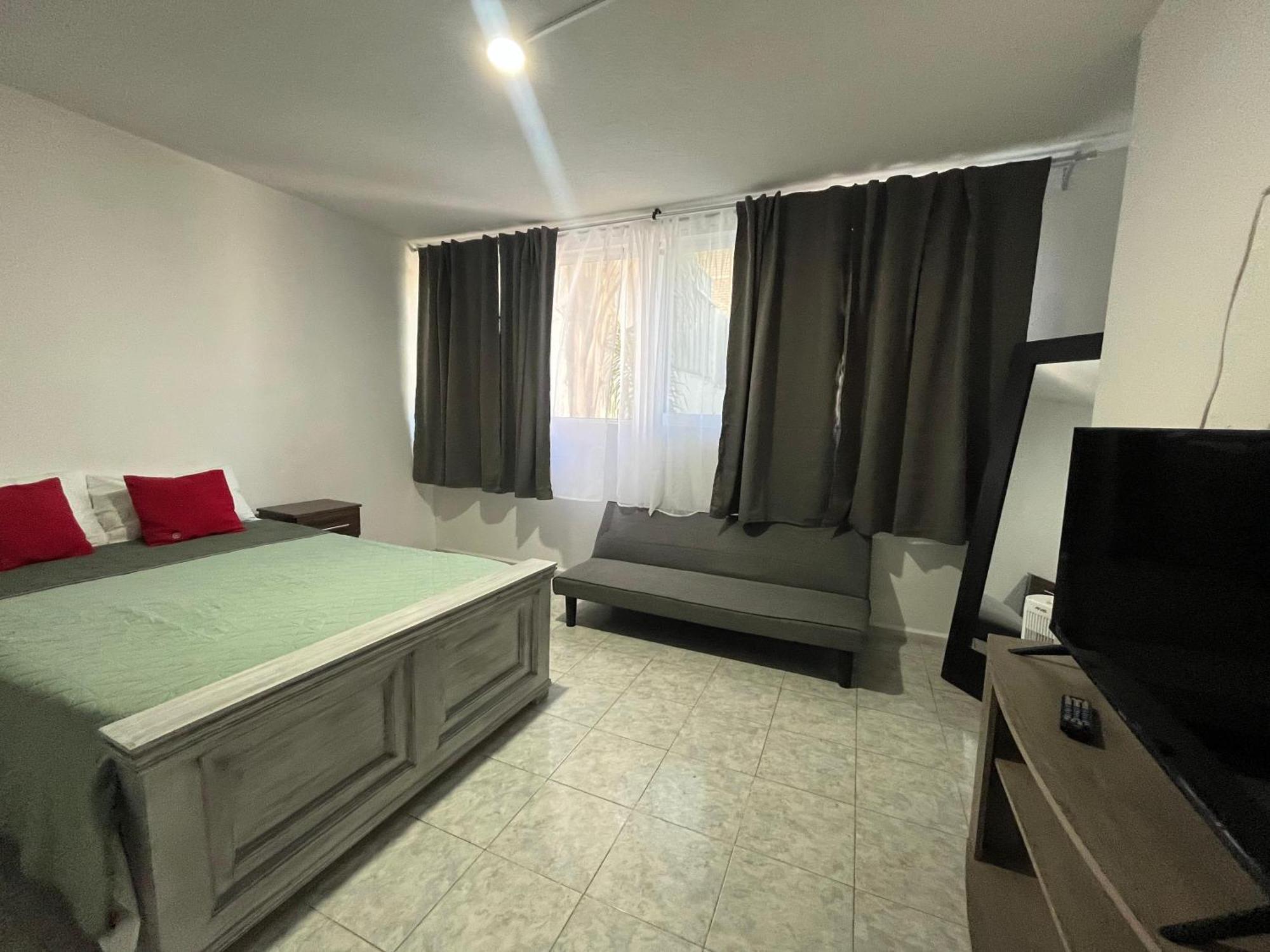 8 Venator House Boutique Apartment Leon Exterior photo