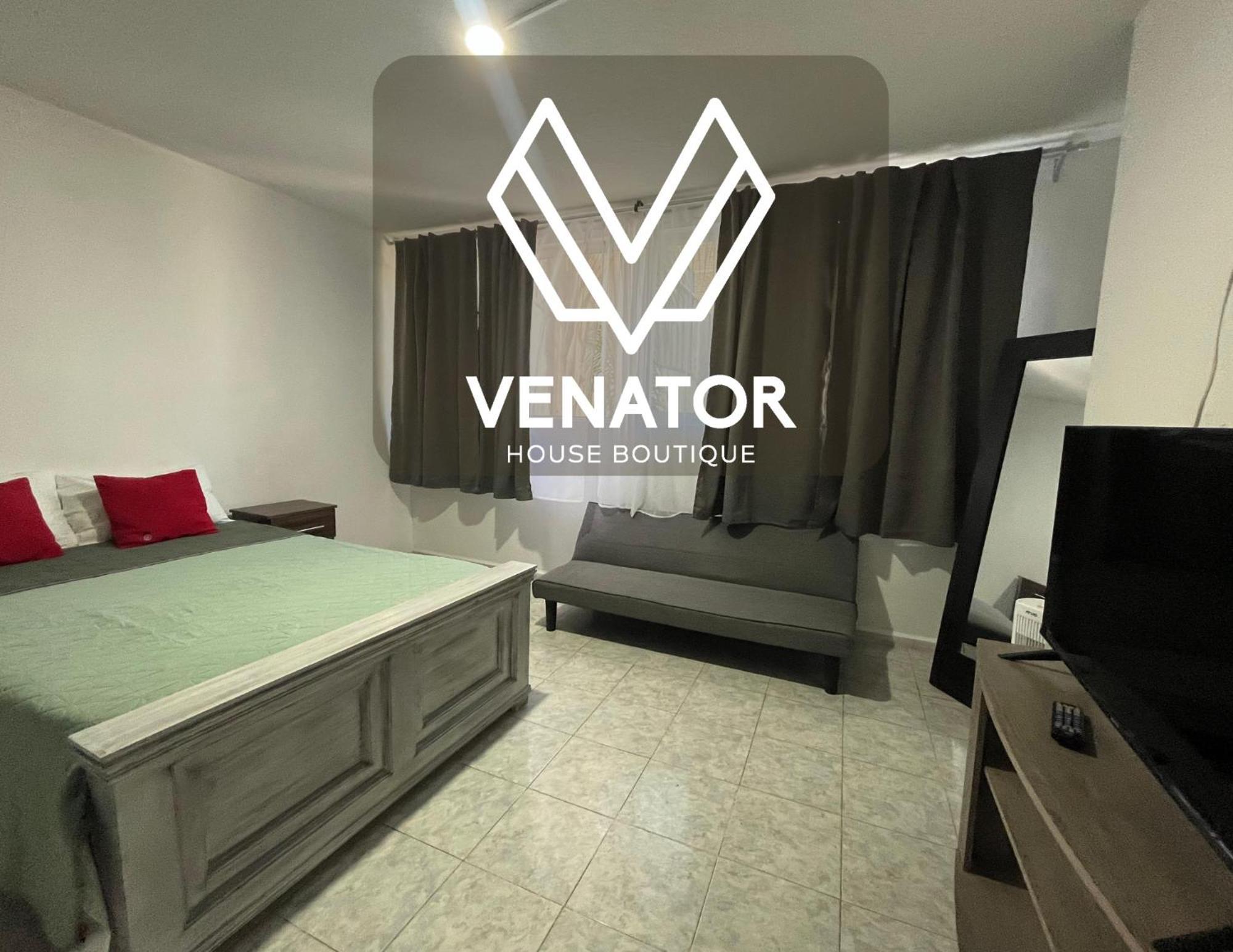 8 Venator House Boutique Apartment Leon Exterior photo
